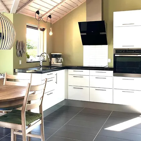 2 Bedroom In *